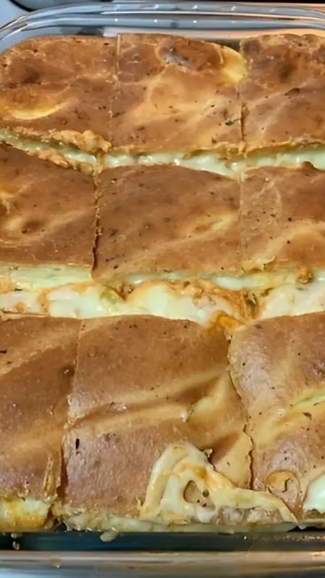 Torta de frango com requeijão e muçarela feita no liquidificador e fica uma delícia