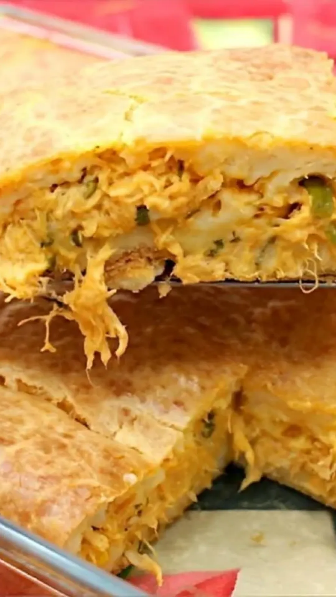 Torta de frango de liquidificador uma torta prática e fácil é só bater os ingredientes rechear e assar