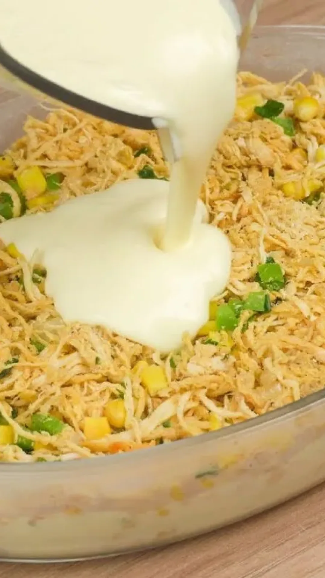 Torta de frango: feita sem farinha, sem massa e com muito recheio, ideal para quem quer praticidade