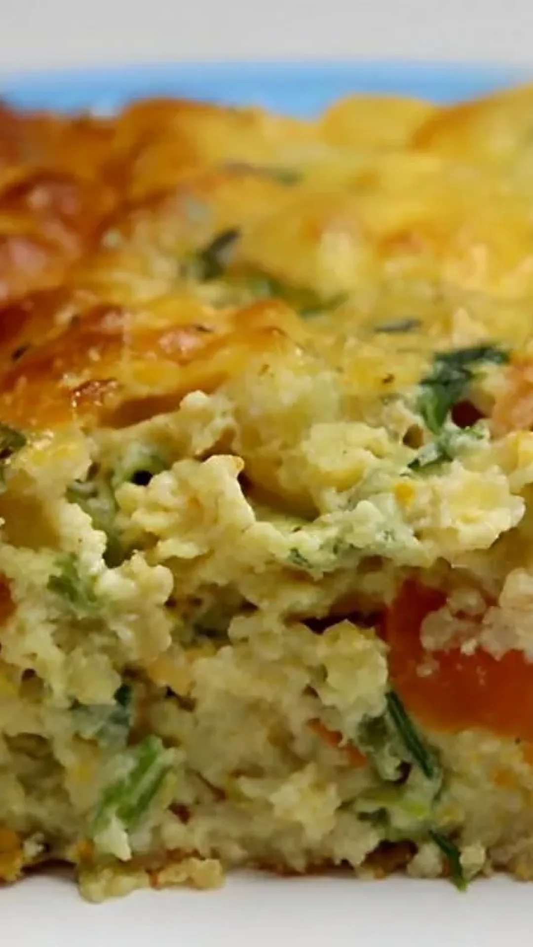 Torta de legumes sem farinha feita à mão muito leve e deliciosa para servir no lanche ou jantar
