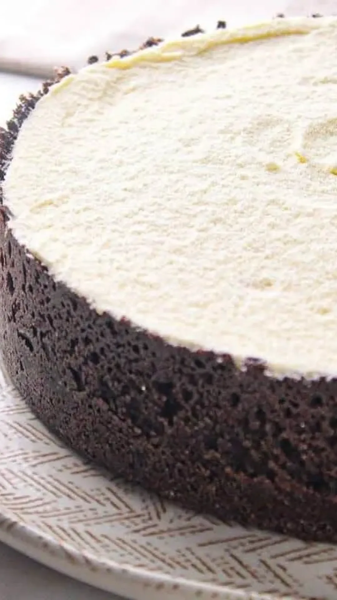 Torta de leite ninho com nutella, que é uma receita fácil e traz uma combinação de sabores perfeita