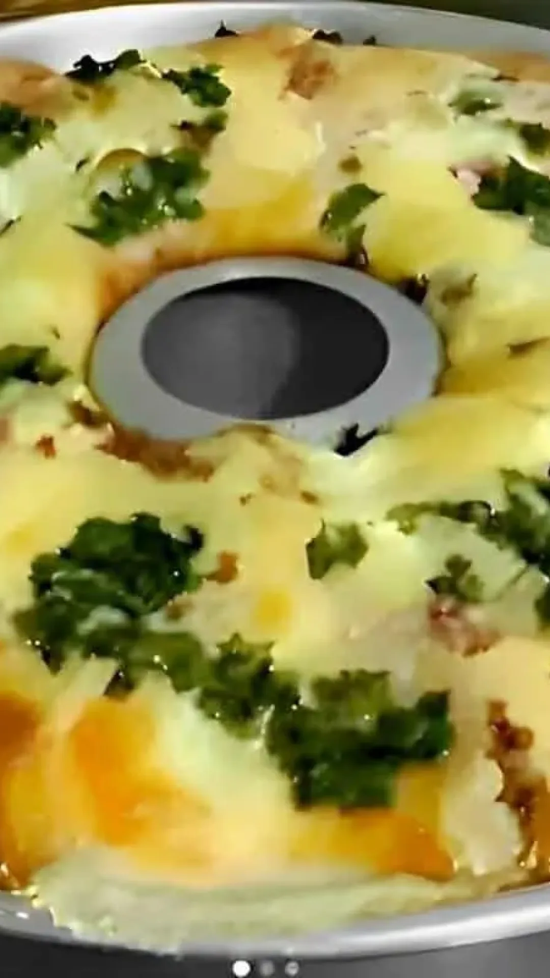 Torta de liquidificador salgada muito fácil é só bater os ingredientes e levar ao forno