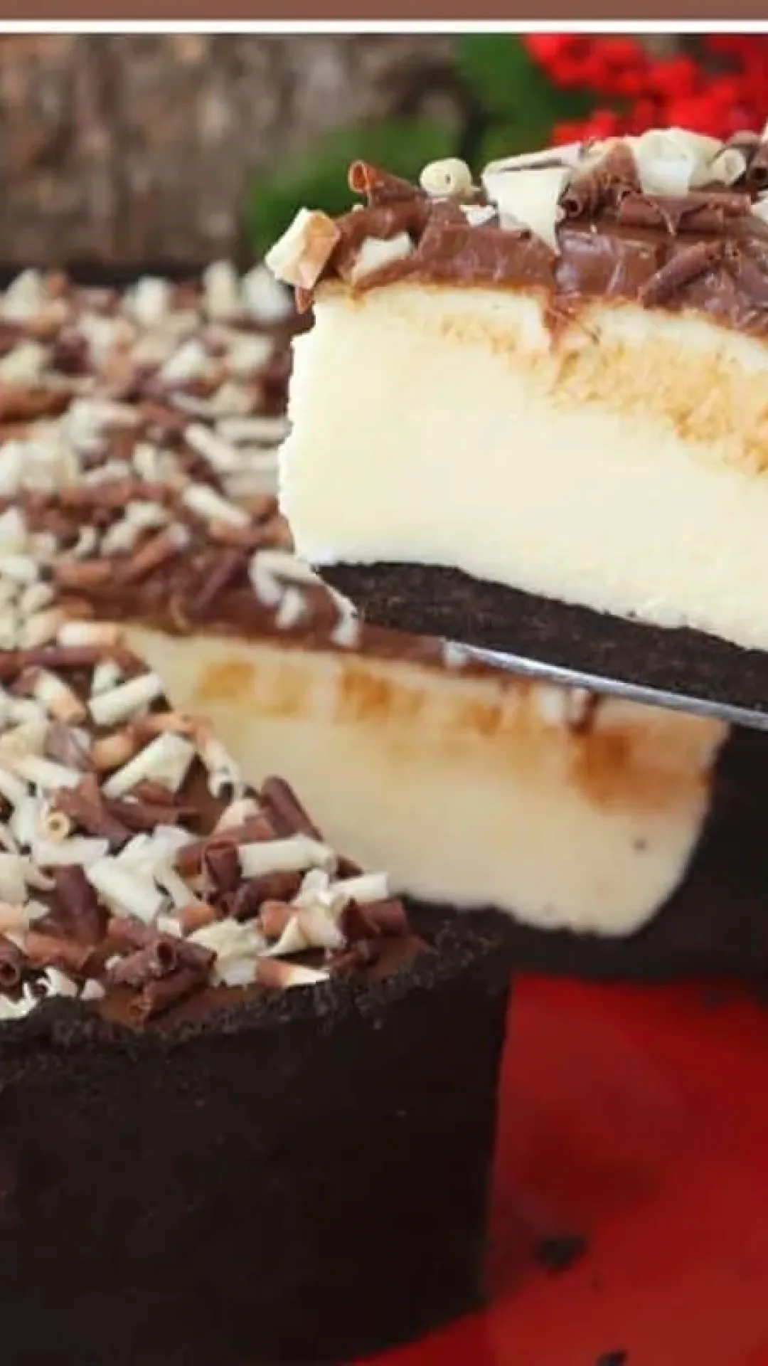 Torta de ninho com negresco na travessa, sobremesa fácil e irresistivelmente cremosa