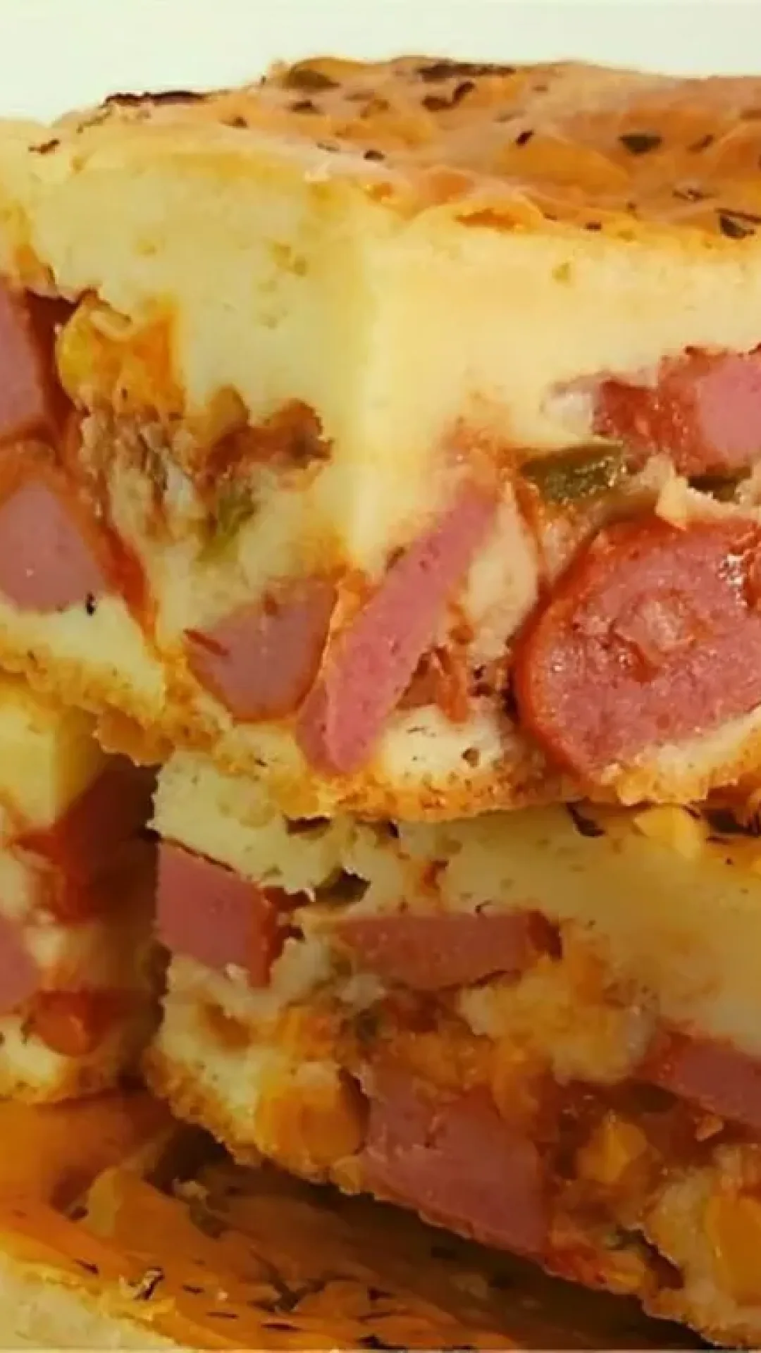 Torta de salsicha de liquidificador fácil de fazer deliciosa e perfeita para o lanche
