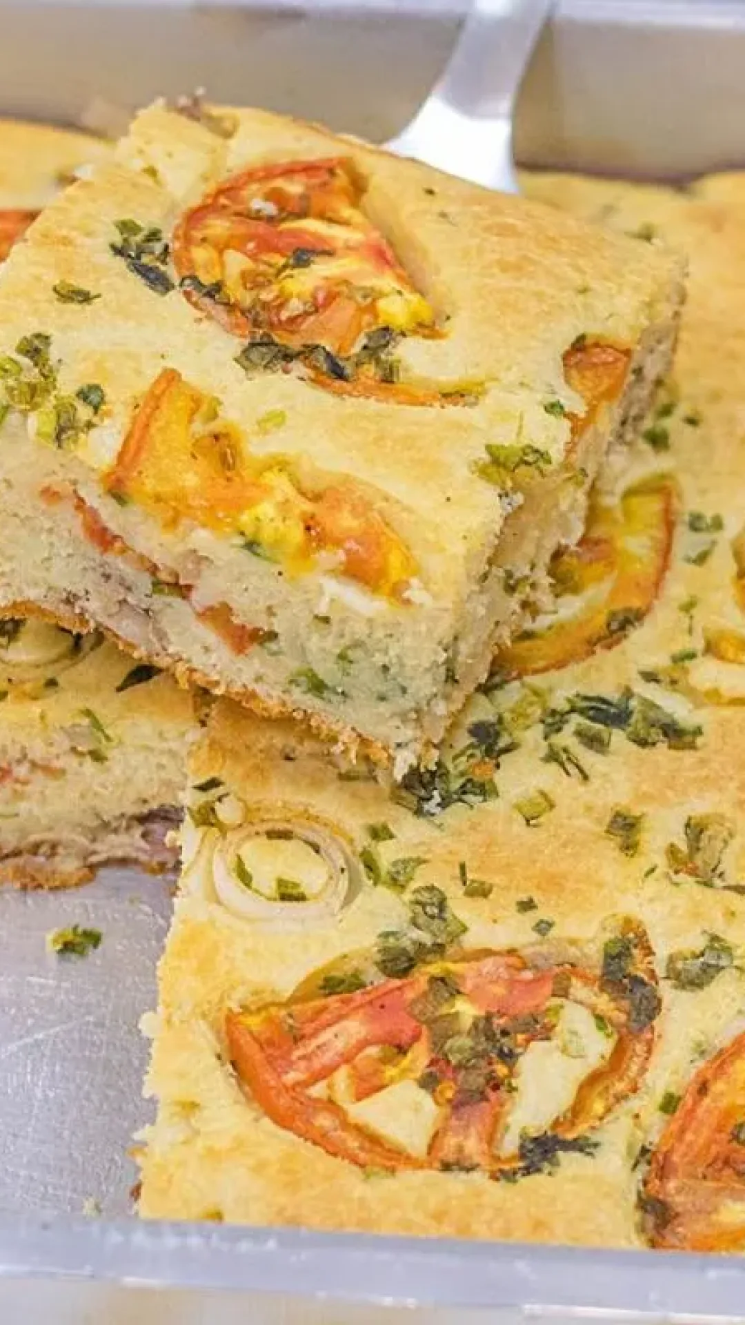 Torta de sardinha de liquidificador simples e fácil de fazer com massa fofinha
