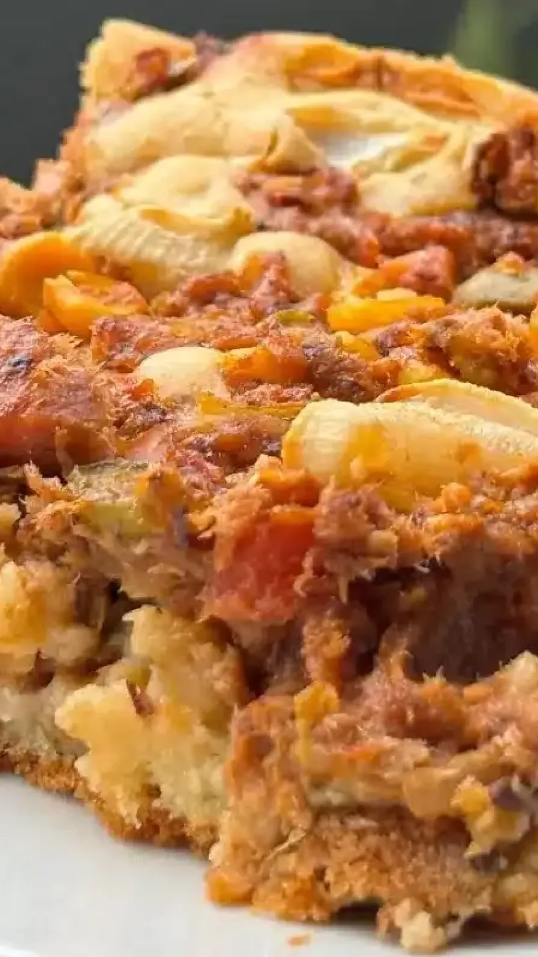 Torta de sardinha tradicional com aquela massa fofinha e recheio bem úmido para agradar toda a família