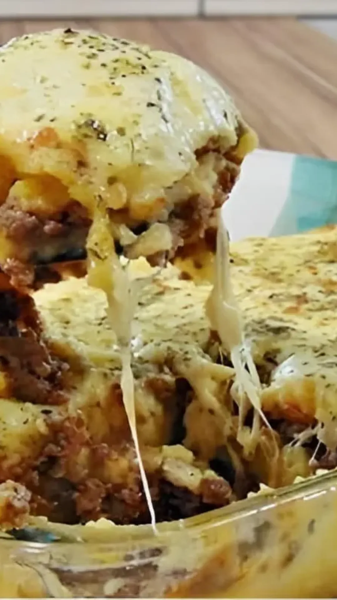 Torta madalena um escondidinho de carne moída delicioso para acompanhar sua refeição