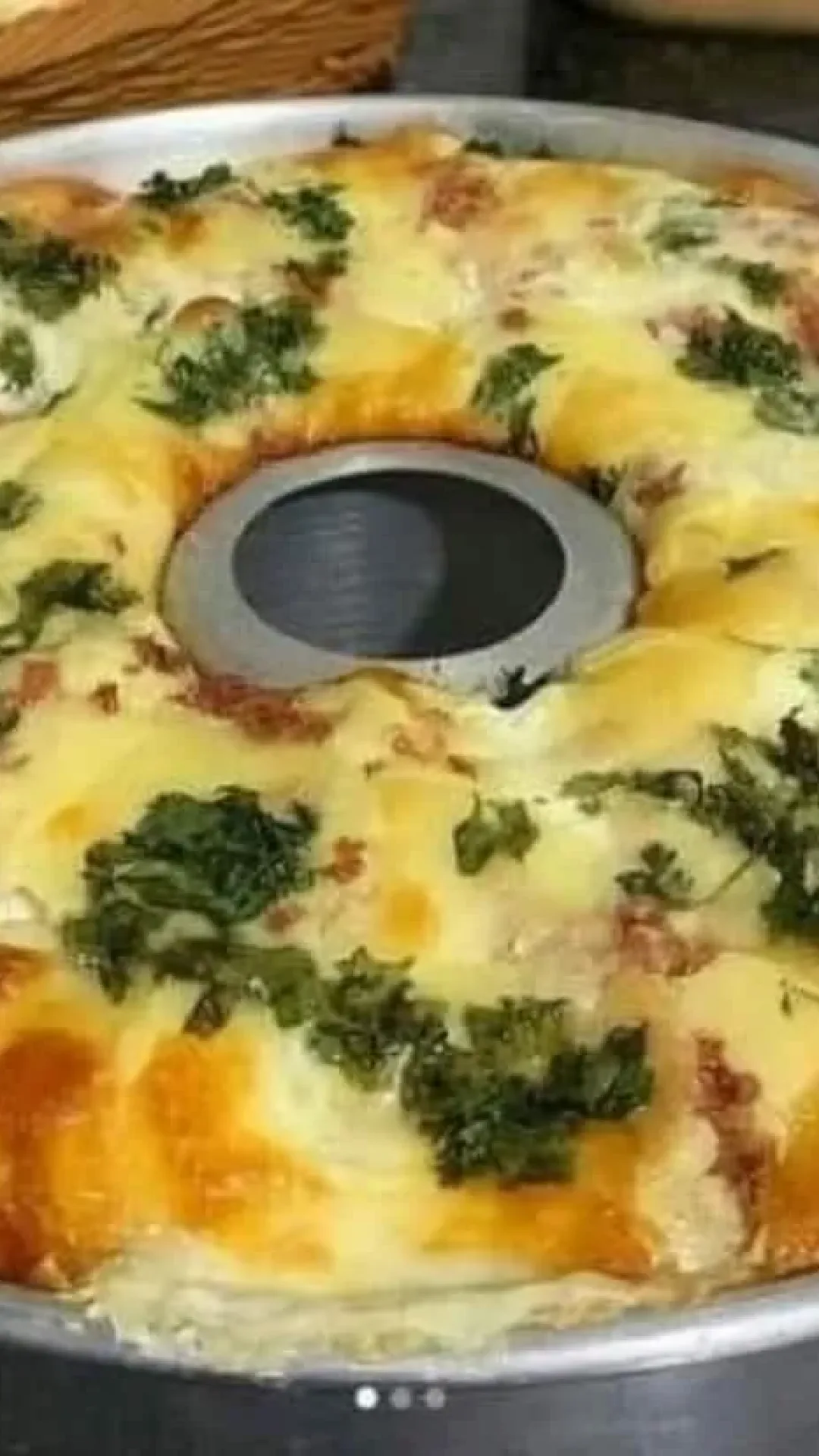 Torta salgada de liquidificador maravilhosa tão fácil de fazer que até criança consegue