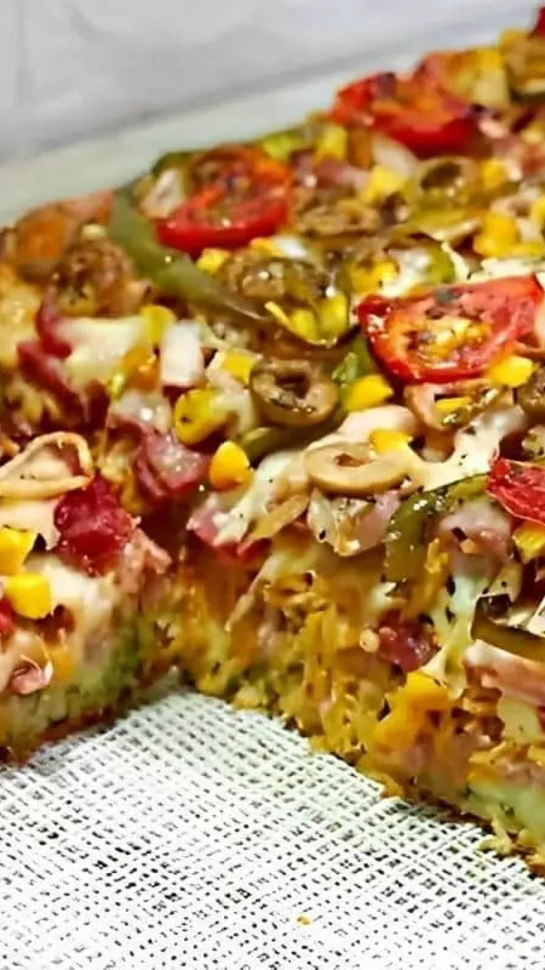 Torta x-tudo uma torta salgada maravilhosa e bem recheada perfeita para o lanche ou jantar
