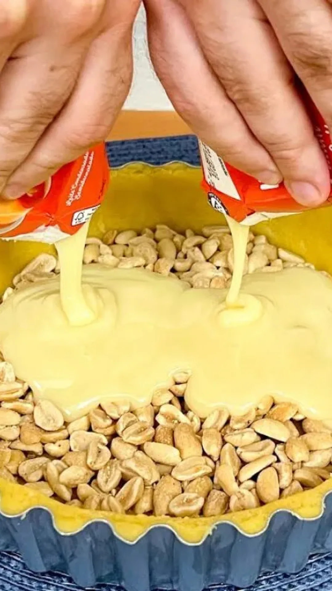 Tortelete de leite condensado com amendoim, fácil e perfeita para sobremesa