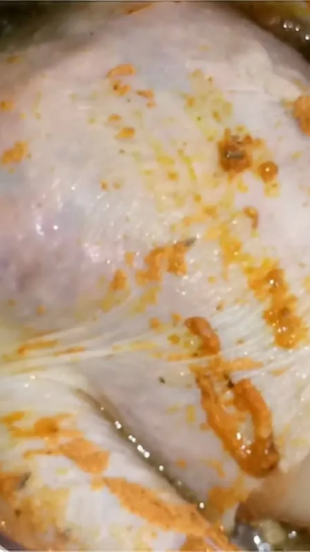 Veja como fazer frango frito na panela de pressão para fritar o frango inteiro