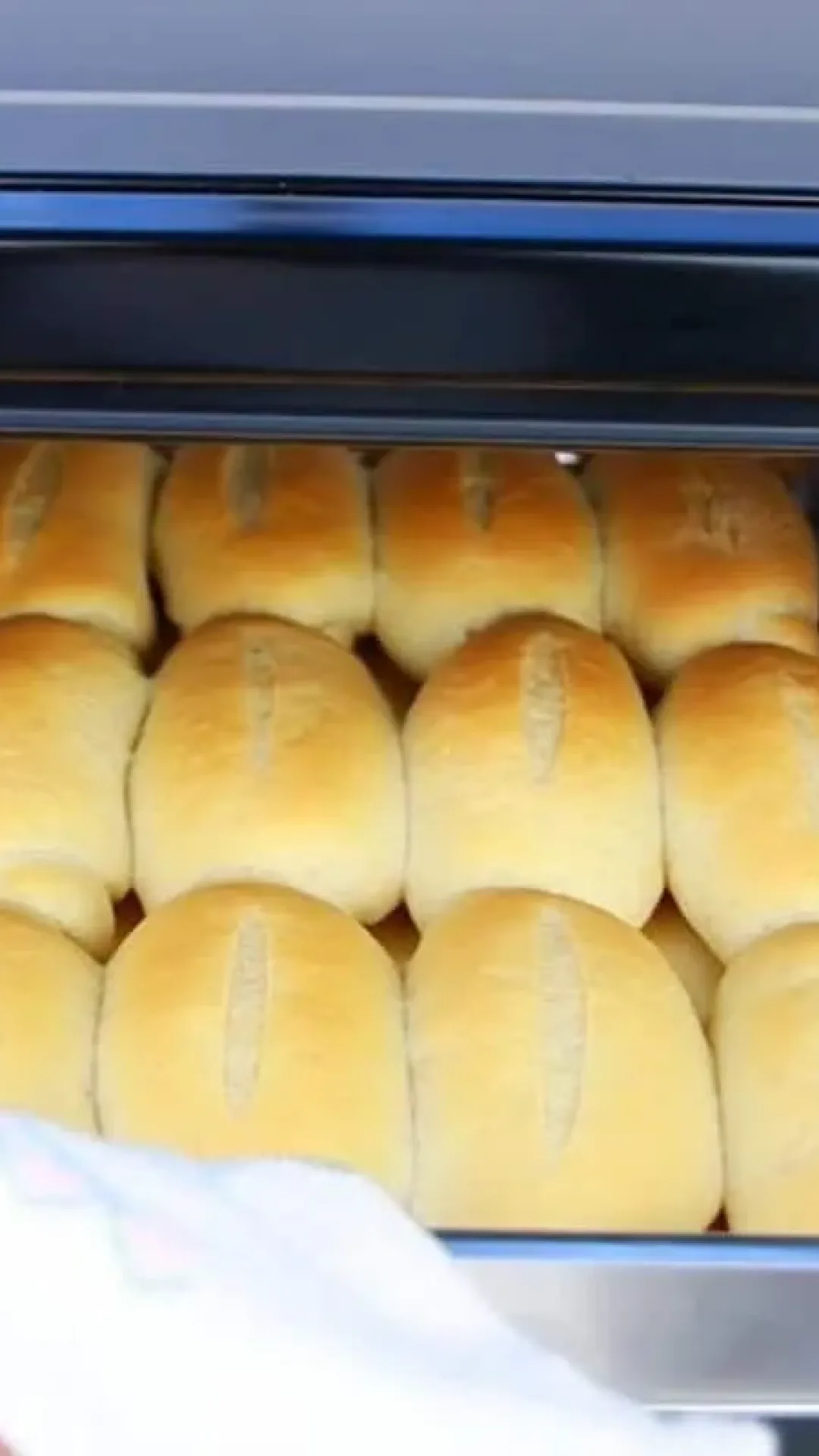 Veja como fazer pão francês caseiro para o café da manhã dessa semana