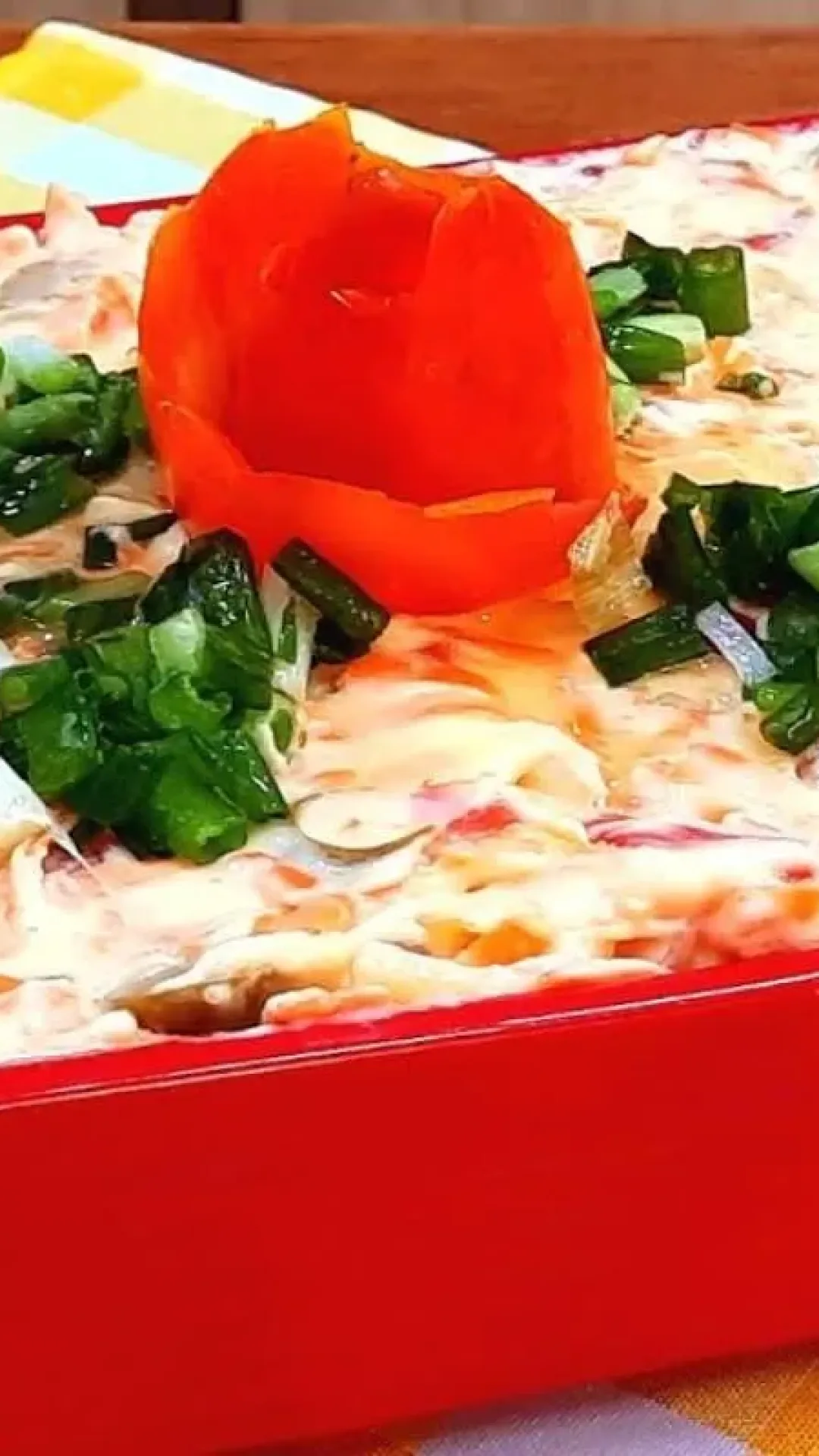 Veja o segredo da salada de maionese cremosa e cheia de sabor para o dia de churrasco