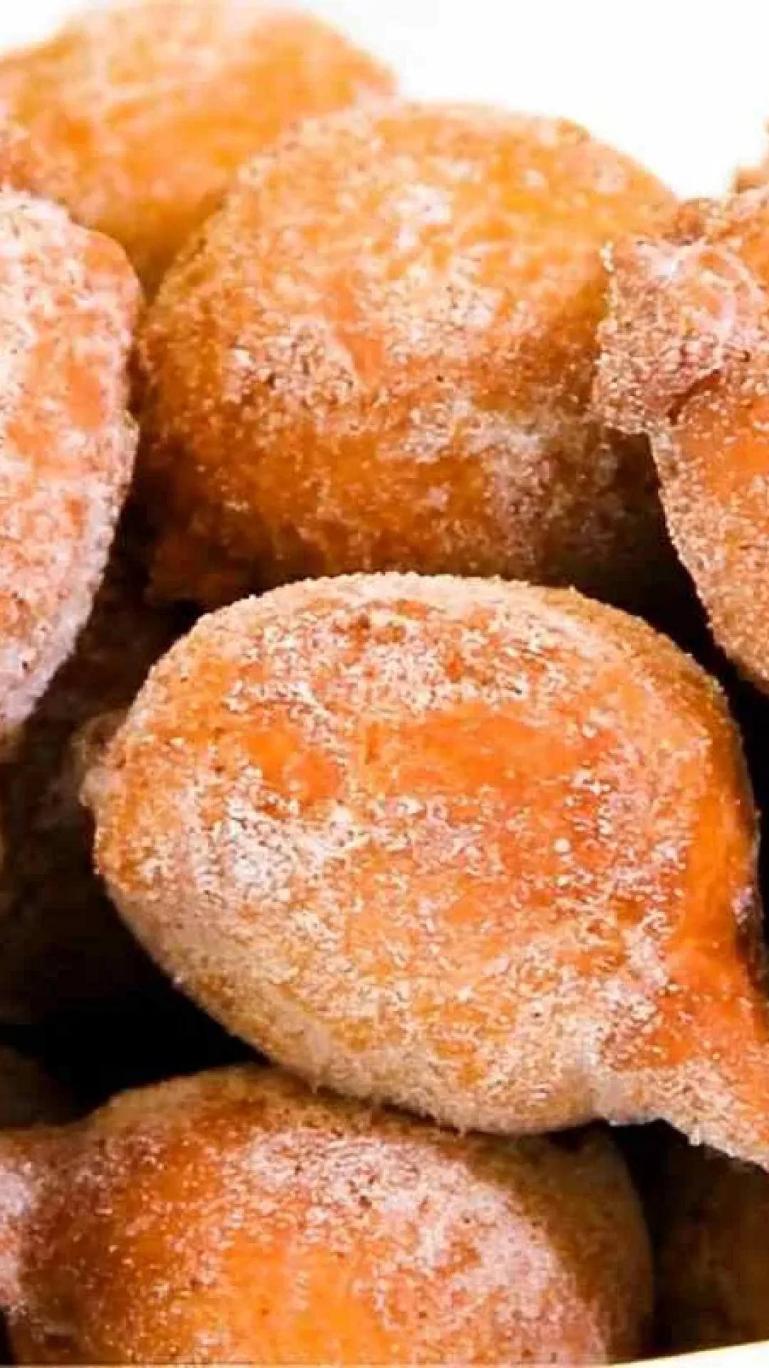 Veja o segredo para ter um bolinho de chuva sequinho e delicioso