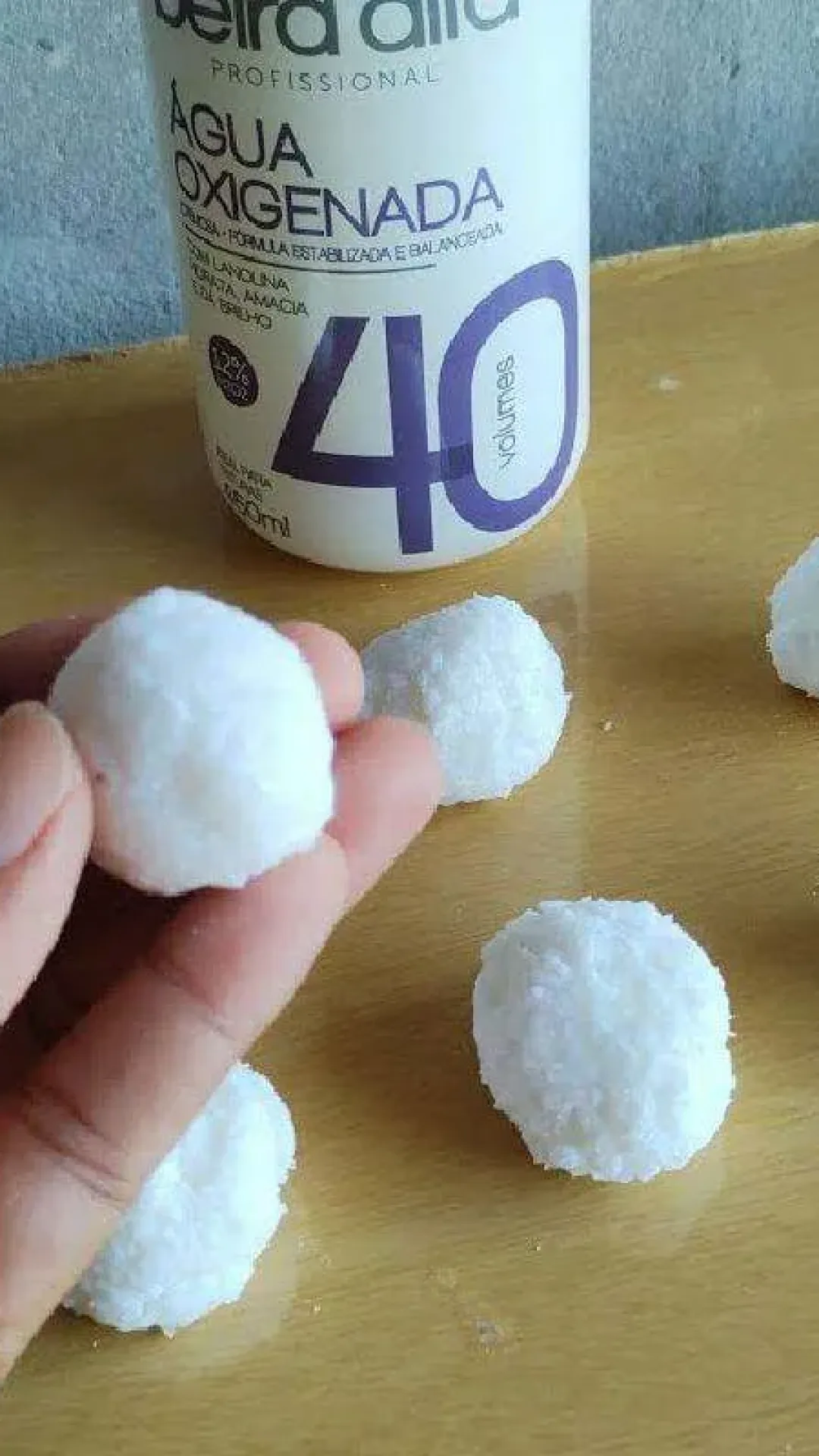 Veja que sensacional só 1 bolinha dessa deixa suas roupas brancas de verdade