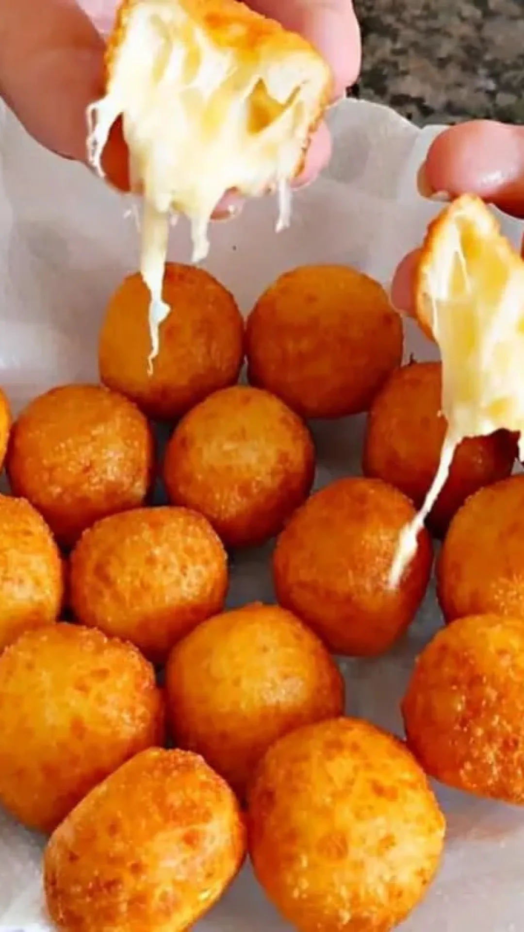 Você não vai acreditar como esse salgado de queijo é feito muito simples e prático