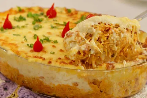 Strogonoff de frango com aipim: uma novidade deliciosa para 