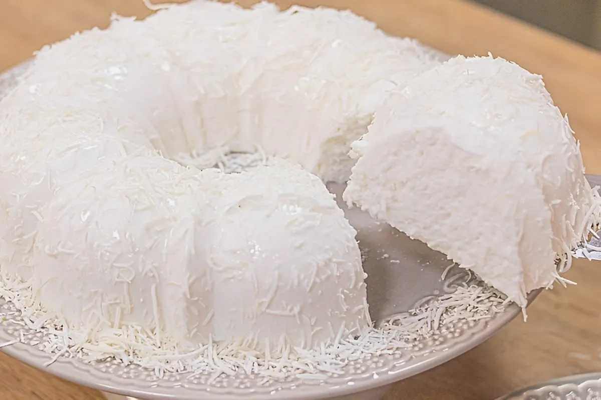 Sugestão para o natal: pudim de coco cremoso e muito fácil d