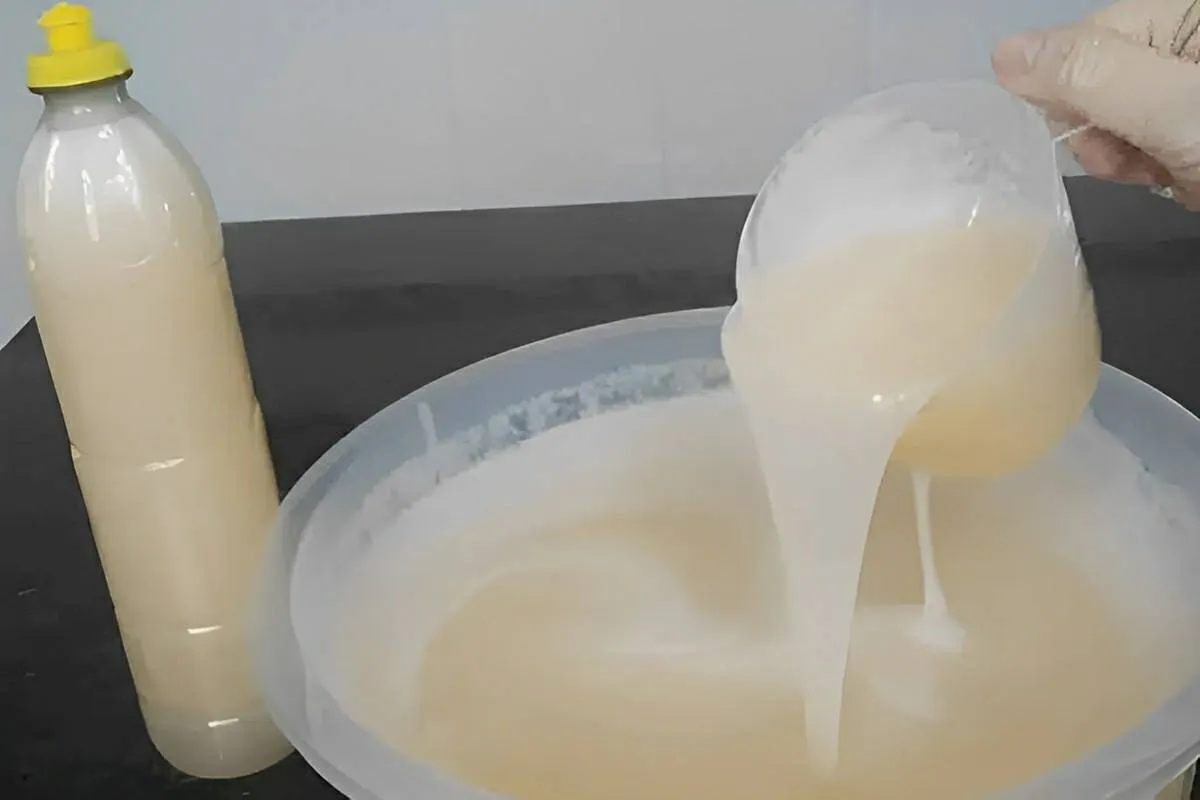 Super detergente caseiro 2 em 1 para deixar as panelas limpa
