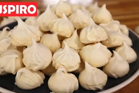 Suspiro caseiro super prático de fazer e desmancha na boca