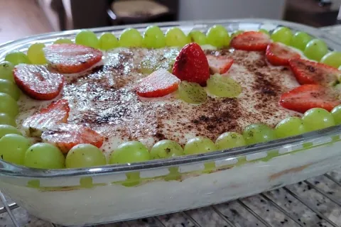 Tiramisu de frutas, uma sobremesa especial deliciosa e com u