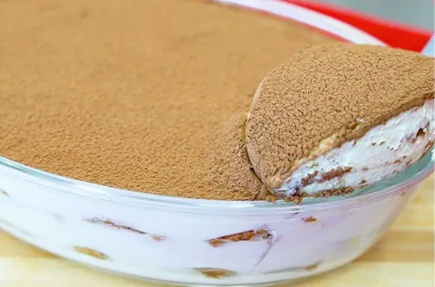 Tiramisu econômico uma sobremesa perfeito para sua ceia de N