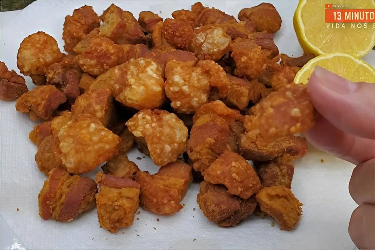 Torresmo à pururuca sequinho e gostoso para fazer em casa se