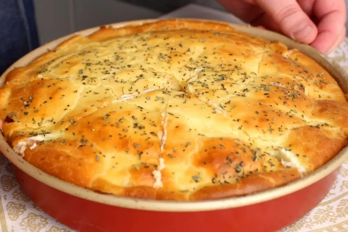 Torta de atum caprichada, fofinha e muito saborosa, um lanch
