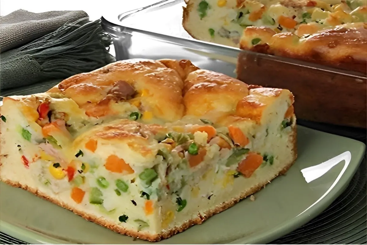 Torta de atum com legumes feita no liquidificador é só bater