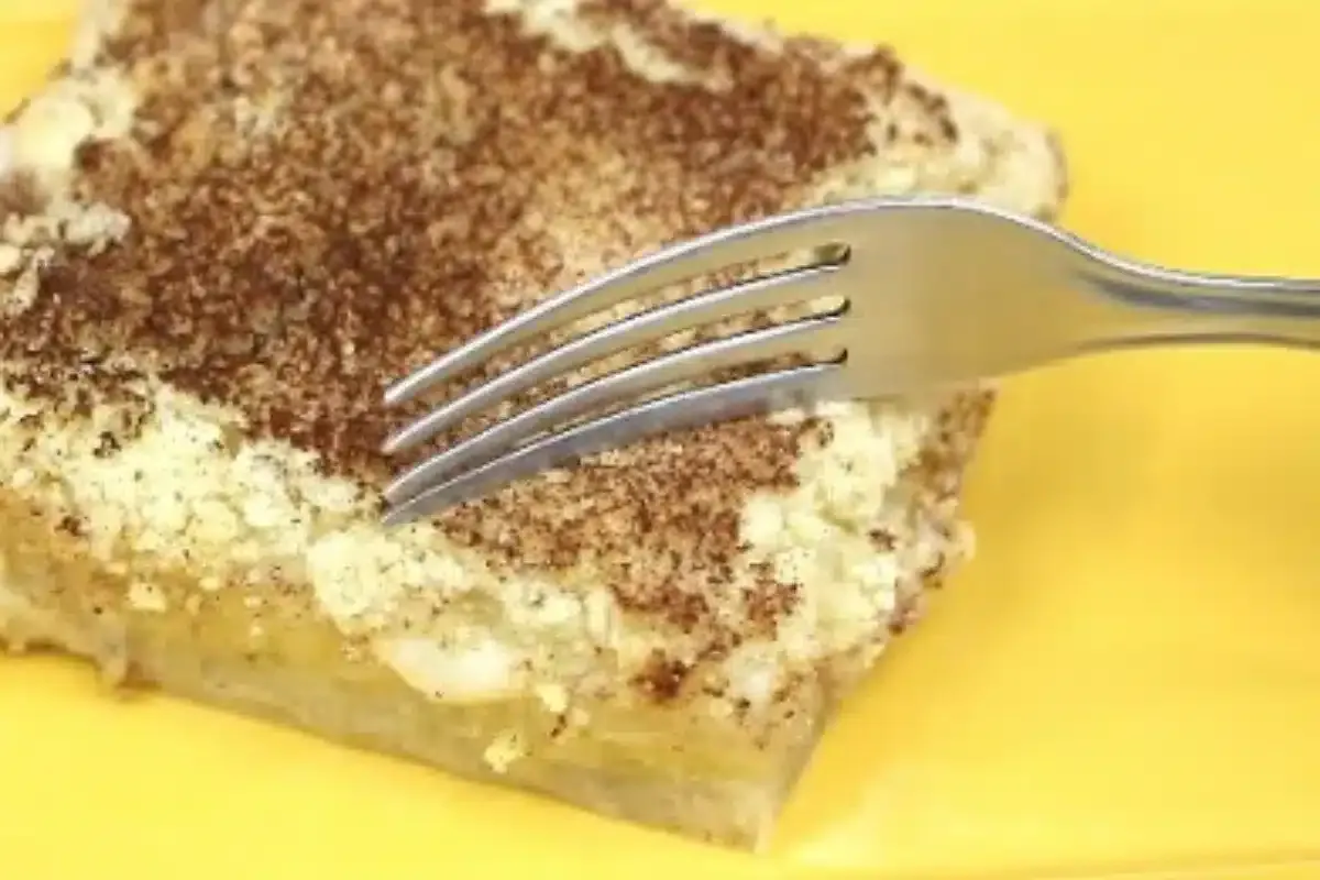 Torta de banana super cremosa e com farofa que fica divina e