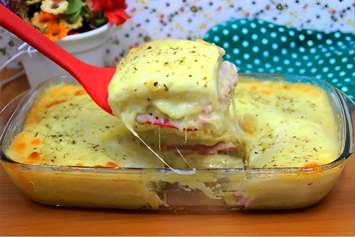 Torta de batata cremosa recheada uma delícia prática e fácil
