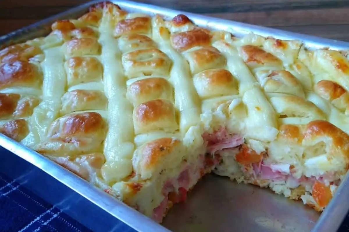 Torta de cebola molhadinha e suculenta: não existe massa mai