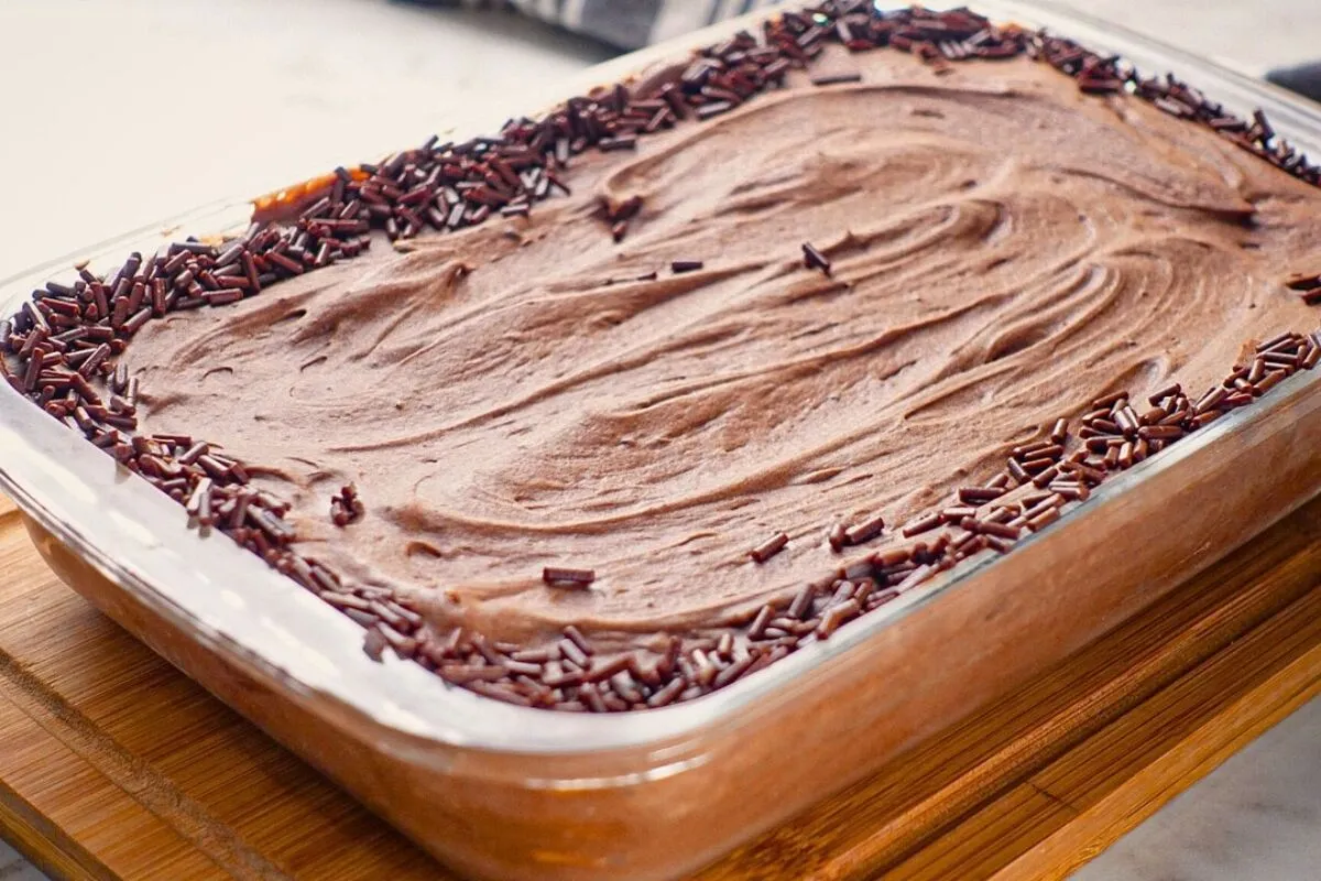 Torta de chocolate aerada: a sobremesa cremosa e deliciosa d
