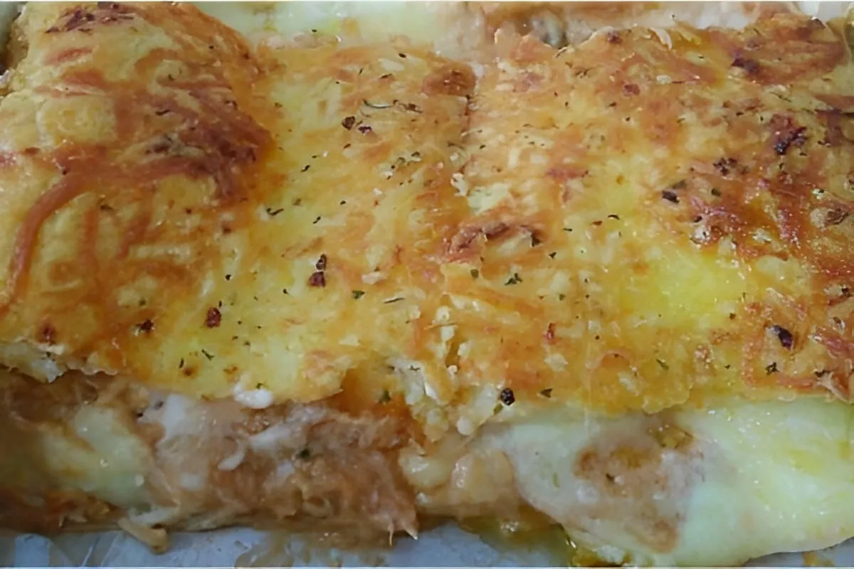 Torta de frango bem cremosa fica uma delícia perfeita para o
