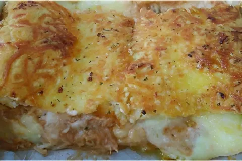 Torta de frango bem cremosa fica uma delícia perfeita para o