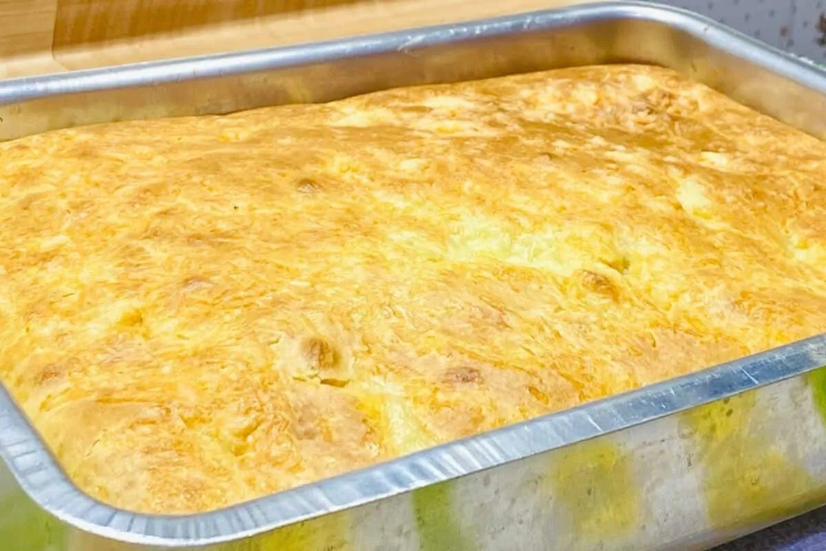 Torta de frango com uma massa muito fácil de fazer para o se