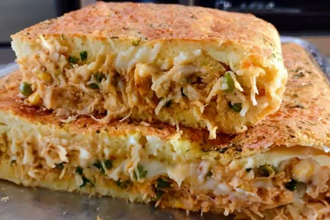 Torta de frango cremosa de liquidificador uma delícia para s