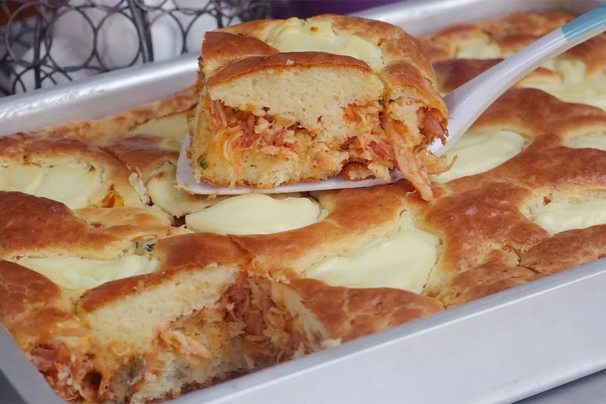 Torta de frango cremosa para o lanche ou substituir a pizza