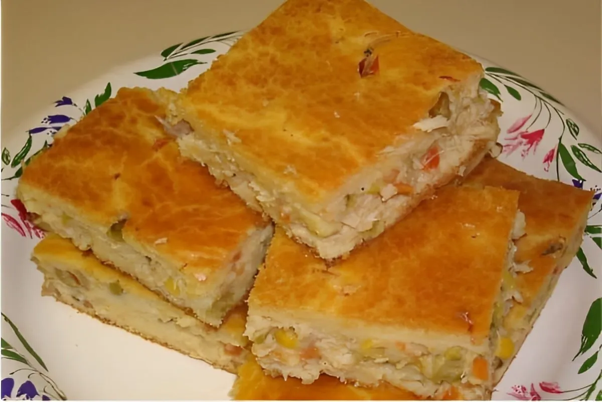 Torta de frango deliciosa feita com ingredientes que você te