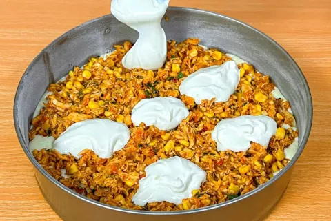 Torta de frango rápida e fácil, com massa leve de liquidific