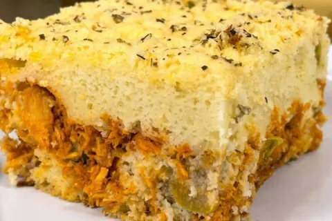 Torta de frango sem glúten muito leve, fofinha e bem rechead