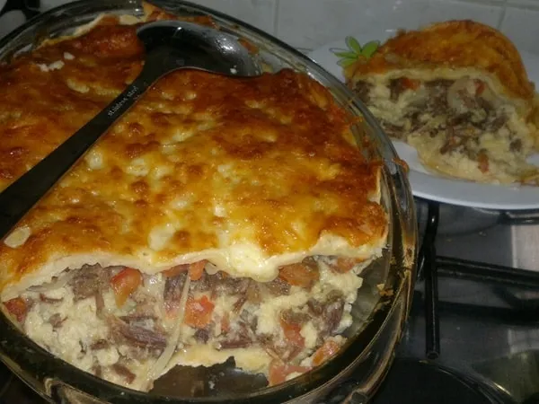 Torta de Mandioca com Carne Seca