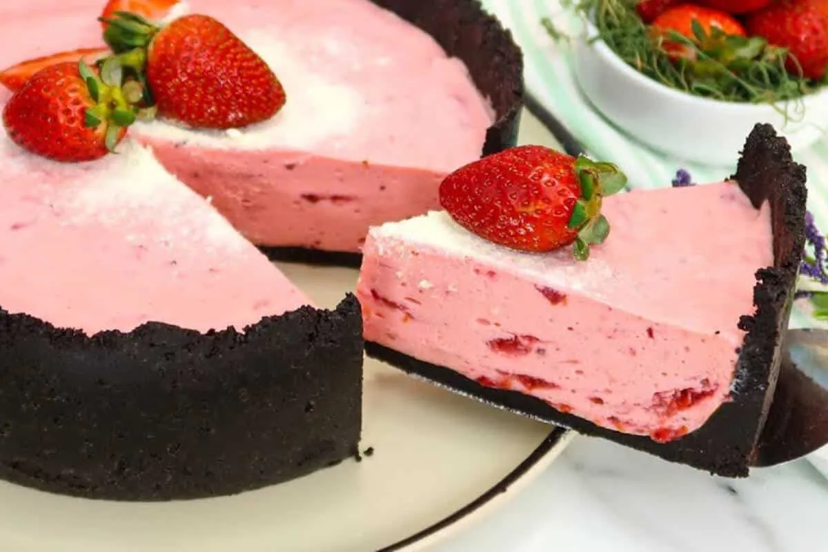 Torta de morango tão gostosa que conquista todo mundo que ex