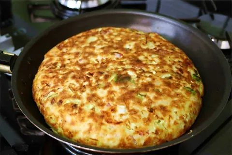 Torta de repolho de frigideira uma torta saudável e que fica