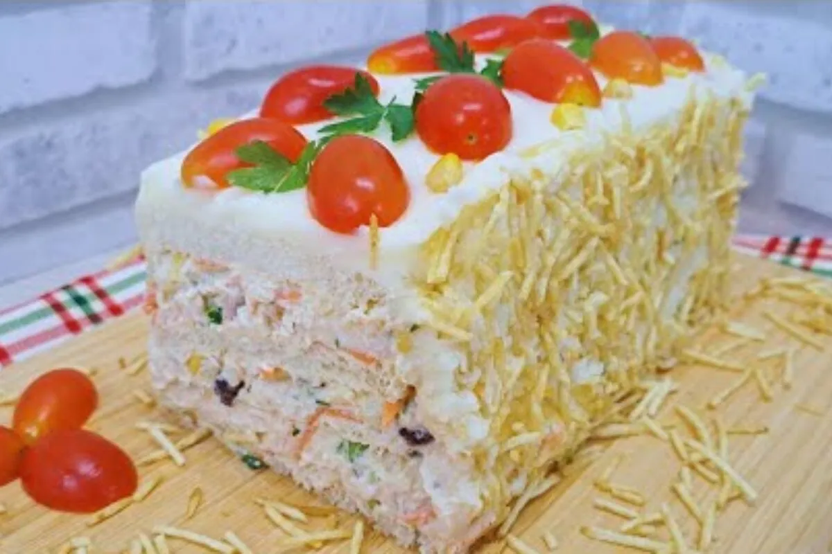 Torta de salpicão prática e muito saborosa, a opção perfeita