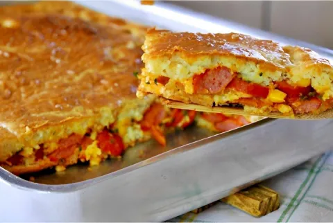 Torta de salsicha de liquidificador uma torta simples prátic