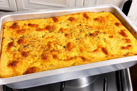 Torta de sardinha com a melhor massa fofinha e recheio bem t
