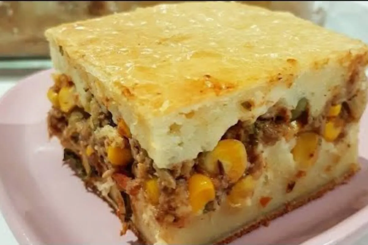Torta de sardinha com massa cremosa: saborosa e um recheio s