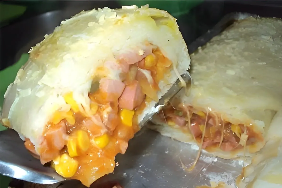 Torta dog de forno deliciosa uma torta de cachorro quente be