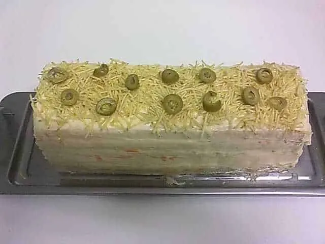 Torta Fria de Pão de Forma com Frango